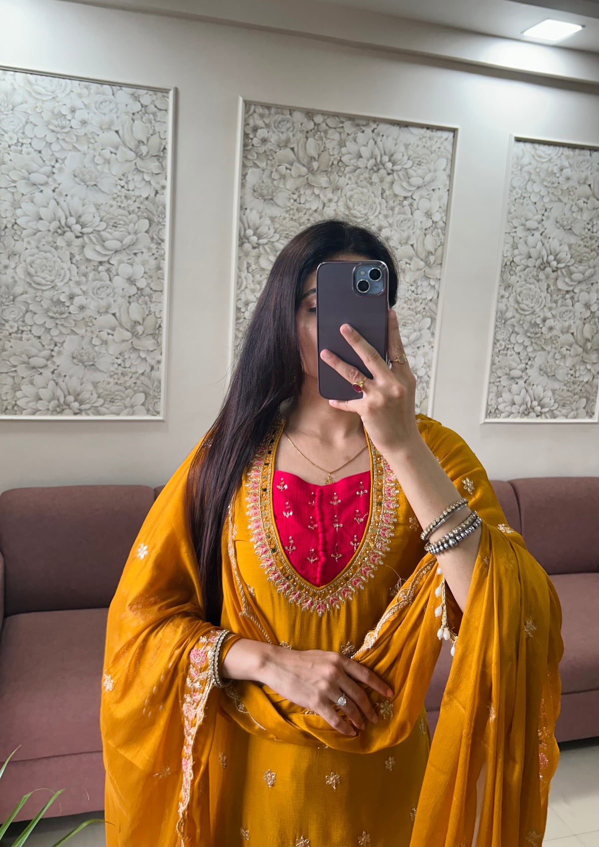 Kanak Chinnon Kurta Set (MK400).