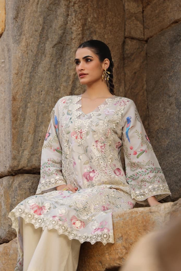 Floral Grace Kurta Set (GB346).