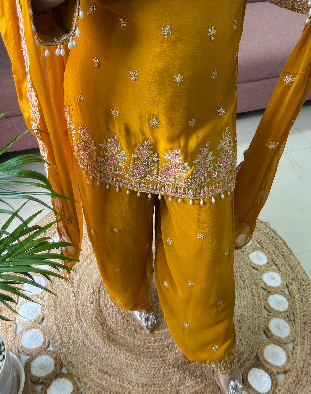 Kanak Chinnon Kurta Set (MK400).