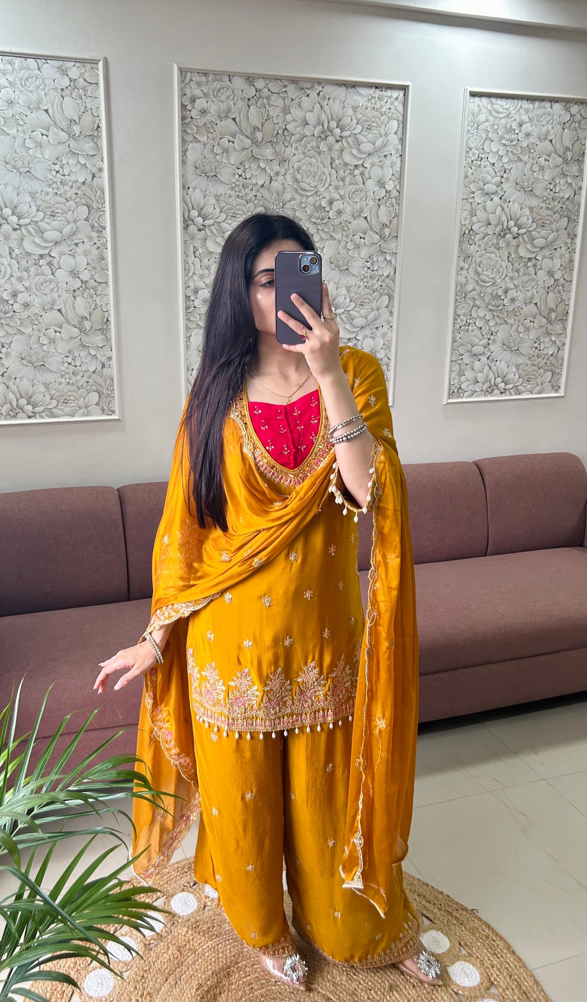 Kanak Chinnon Kurta Set (MK400).