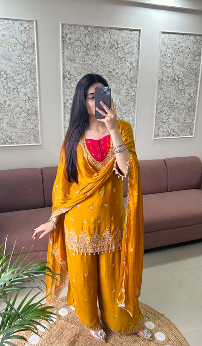 Kanak Chinnon Kurta Set (MK400).