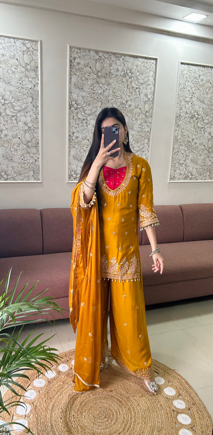 Kanak Chinnon Kurta Set (MK400).