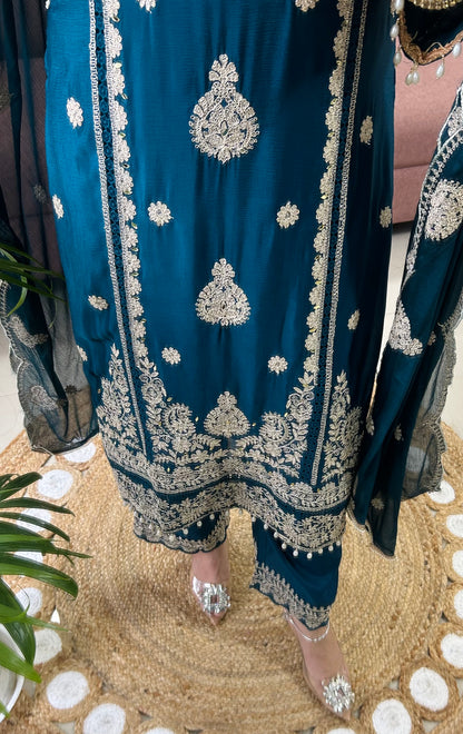 Noor Mahal Chinnon Kurta Set (GB401).