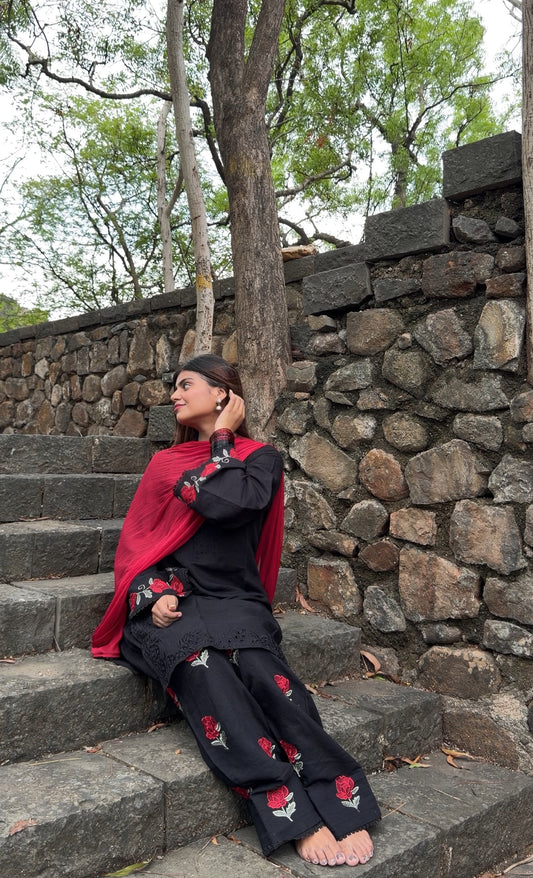 Saiyaara Farshi Suit (Black Color) (IC376).