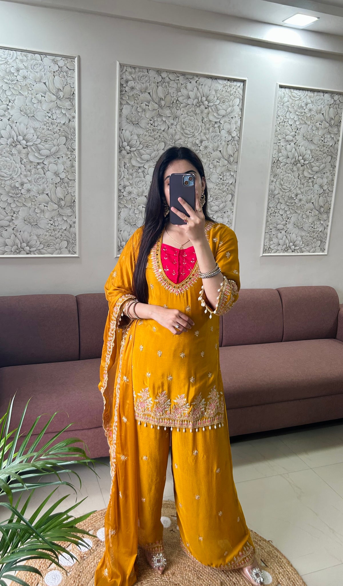Kanak Chinnon Kurta Set (MK400).