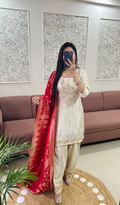 Surkh Farshi Salwar Suit (MK399).