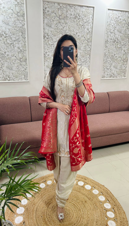 Surkh Farshi Salwar Suit (MK399).