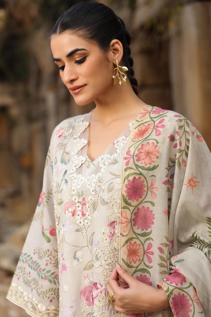 Floral Grace Kurta Set (GB346).