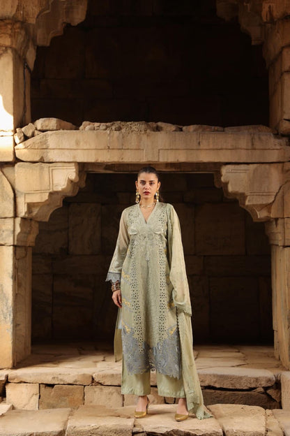 Sajal Mist Kurta Set (GB360).