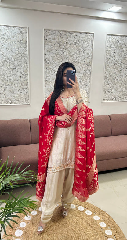 Surkh Farshi Salwar Suit (MK399).