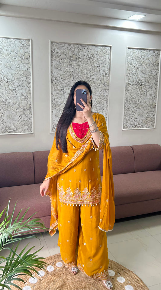 Kanak Chinnon Kurta Set (MK400).