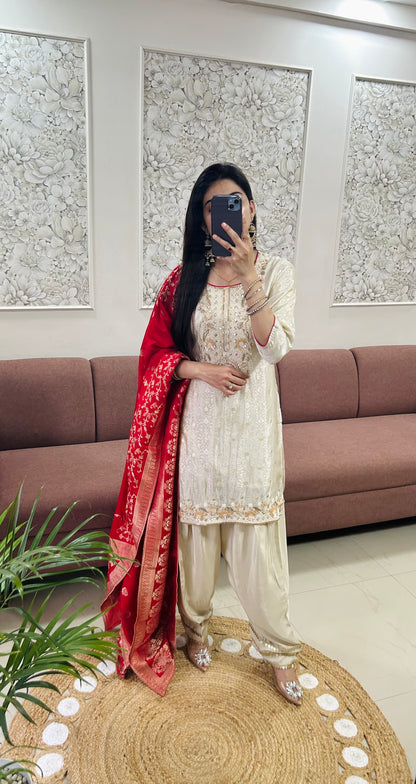 Surkh Farshi Salwar Suit (MK399).