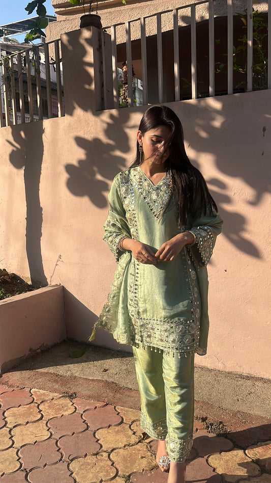 Amrit Mirror Queen Kurta Set(MK324)