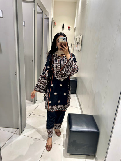 Afsana Farshi Kurta Set. (IC318)