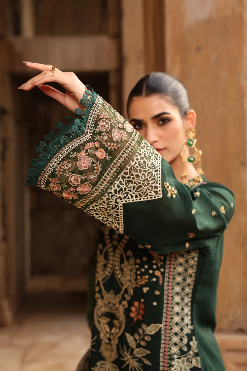 Noor-e-Ada Kurta Set (GB315)